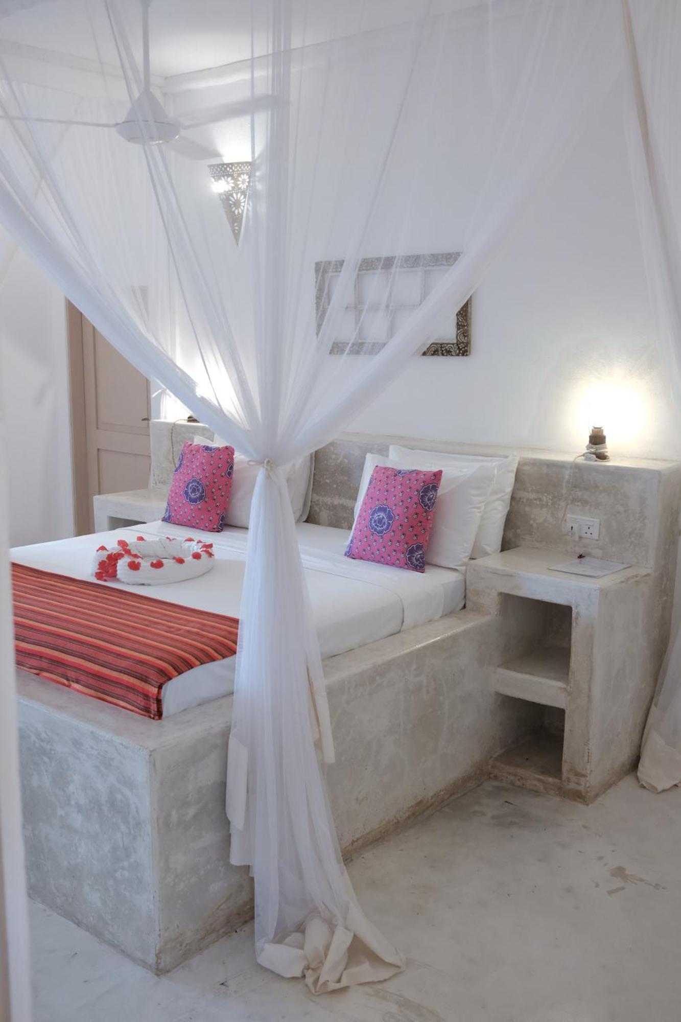 Hotel Sharazad Oasis Retreat à Jambiani  Extérieur photo